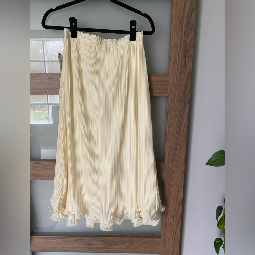 Anthropologie Cream Pleated Skirt